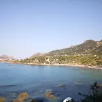 ベッド・アンド・ブレックファスト Stanza In Con Giardino Vista Mare *