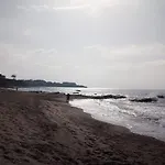 Stanza In Con Giardino Vista Mare ベッド・アンド・ブレックファスト *