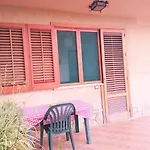 Stanza In Con Giardino Vista Mare * チェファル