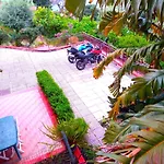 ベッド・アンド・ブレックファスト Stanza In Con Giardino Vista Mare *