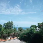 Stanza In Con Giardino Vista Mare ベッド・アンド・ブレックファスト *