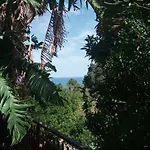 Stanza In Con Giardino Vista Mare ベッド・アンド・ブレックファスト