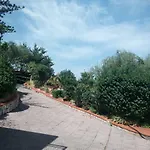 Stanza In Con Giardino Vista Mare チェファル