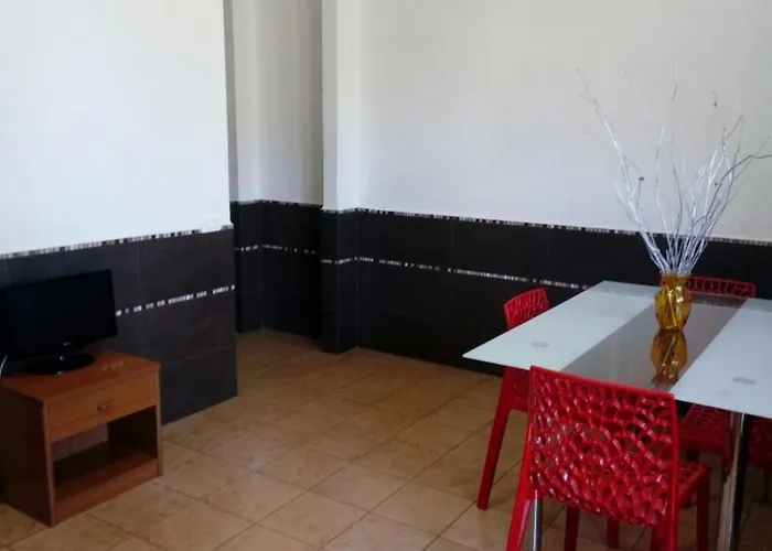 Stanza In Con Giardino Vista Mare Bed and Breakfast Cefalù