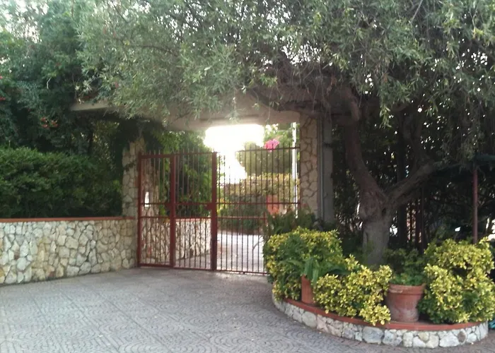 Bed and Breakfast Stanza In Con Giardino Vista Mare