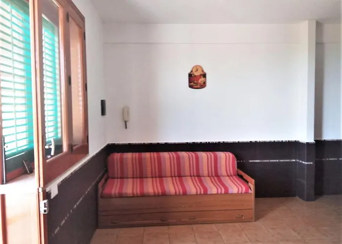 Stanza In Con Giardino Vista Mare *