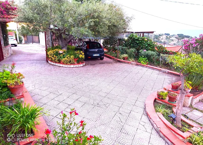 Bed and Breakfast Stanza In Con Giardino Vista Mare *