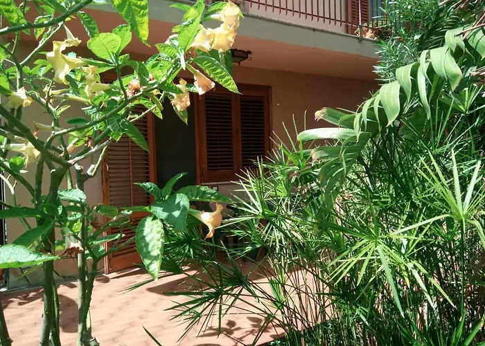 Stanza In Con Giardino Vista Mare Bed and breakfast *