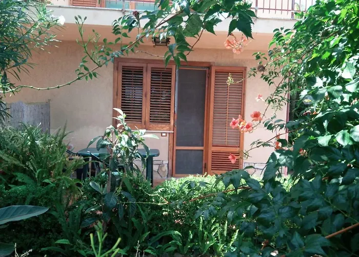 Bed and Breakfast Stanza In Con Giardino Vista Mare