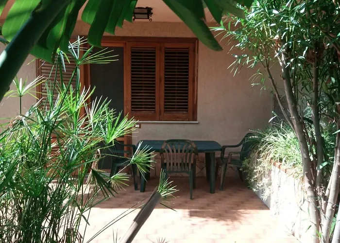 Stanza In Con Giardino Vista Mare Cefalú