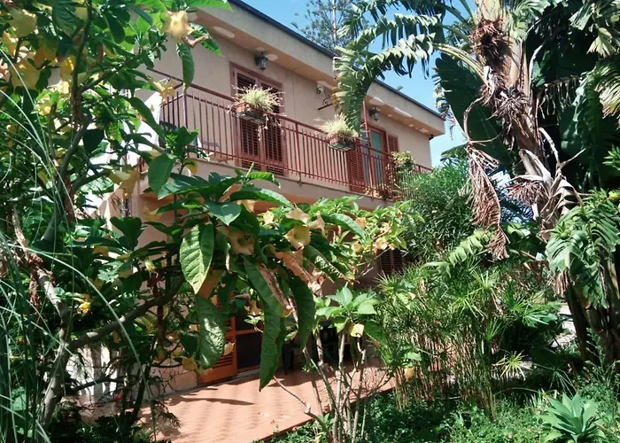 Stanza In Con Giardino Vista Mare *