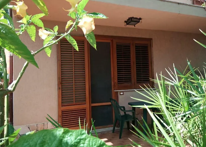 Bed and breakfast Stanza In Con Giardino Vista Mare Cefalú