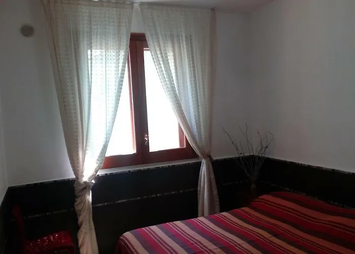 Stanza In Con Giardino Vista Mare Bed and Breakfast Cefalù