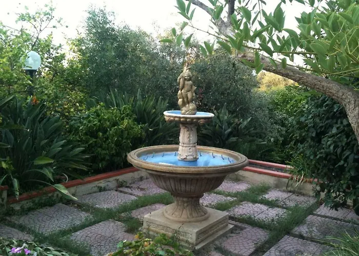 Bed and breakfast Stanza In Con Giardino Vista Mare