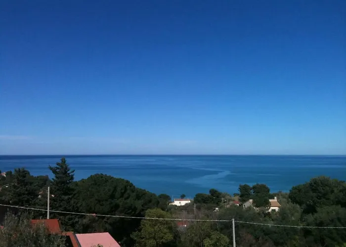 Stanza In Con Giardino Vista Mare Bed and Breakfast Cefalù