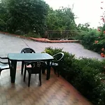 Stanza In Con Giardino Vista Mare *