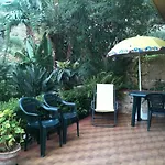 Stanza In Con Giardino Vista Mare Cefalu