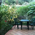 Stanza In Con Giardino Vista Mare Bed & Breakfast