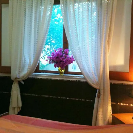 Bed & Breakfast Stanza In Con Giardino Vista Mare Cefalù