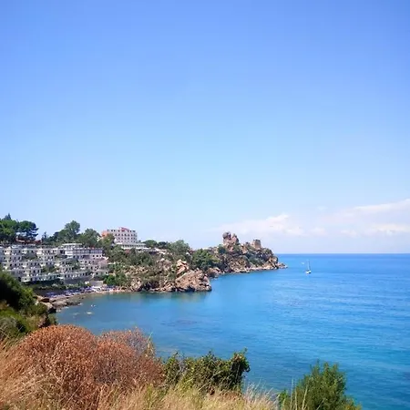 Stanza In Con Giardino Vista Mare * Cefalù
