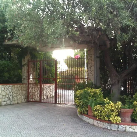 Bed & Breakfast Stanza In Con Giardino Vista Mare