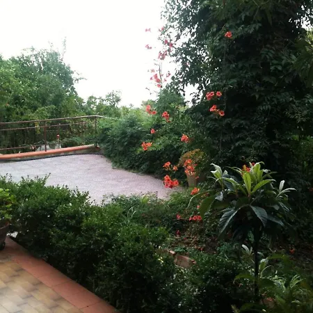 Alojamento de Acomodação e Pequeno-almoço Stanza In Con Giardino Vista Mare