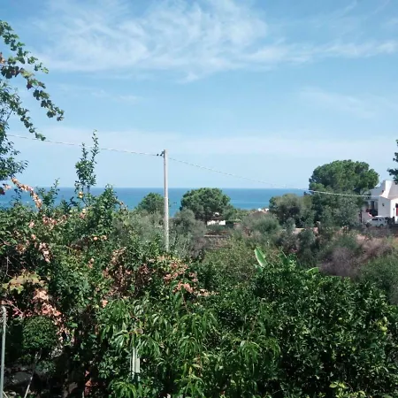 Stanza In Con Giardino Vista Mare Bed & Breakfast