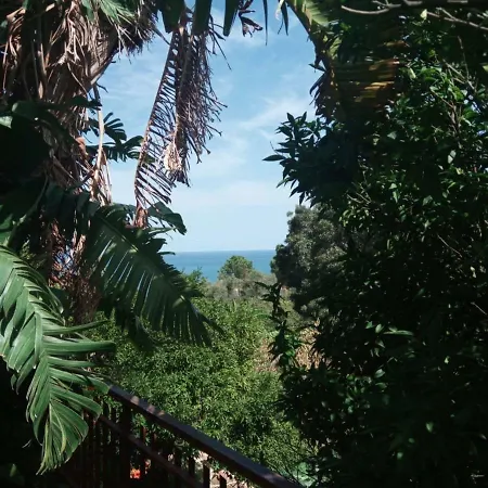 Stanza In Con Giardino Vista Mare Alojamento de Acomodação e Pequeno-almoço