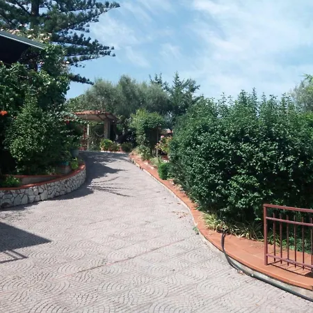 Bed & Breakfast Stanza In Con Giardino Vista Mare Cefalu