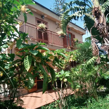 Stanza In Con Giardino Vista Mare *