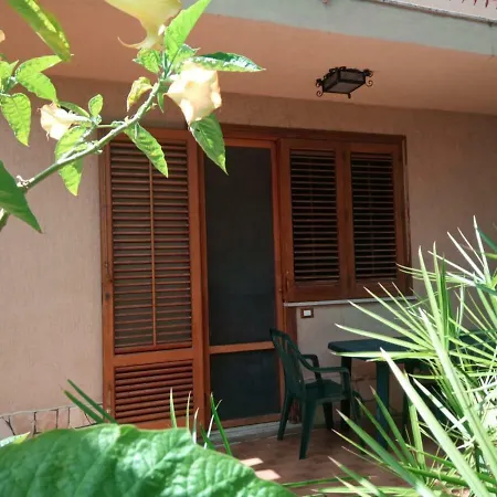 Panzió Stanza In Con Giardino Vista Mare Cefalù
