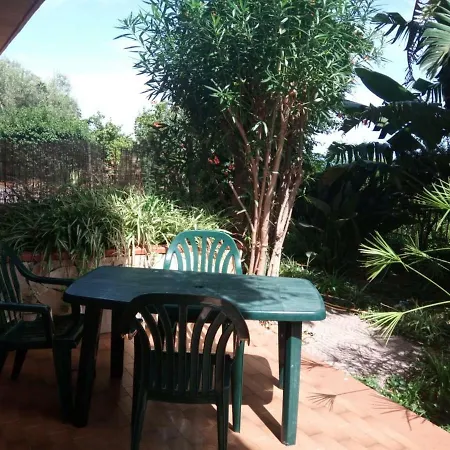 Stanza In Con Giardino Vista Mare Panzió Cefalù