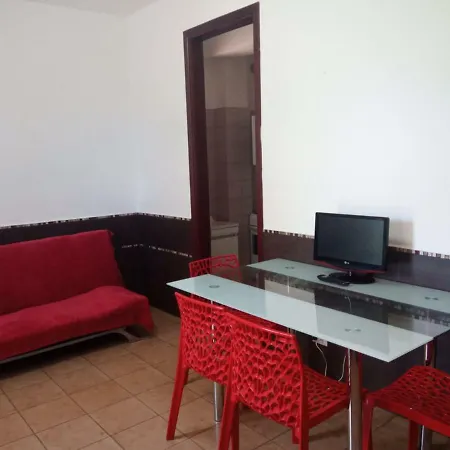 Stanza In Con Giardino Vista Mare Cefalù