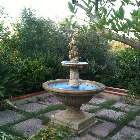 Panzió Stanza In Con Giardino Vista Mare