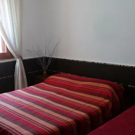 Stanza In Con Giardino Vista Mare Bed & Breakfast