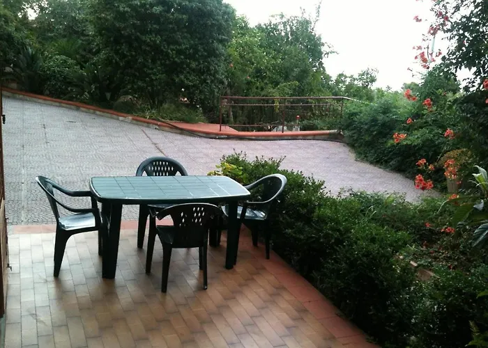 Stanza In Con Giardino Vista Mare *