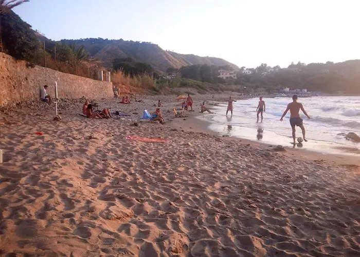 Stanza In Con Giardino Vista Mare 切法卢