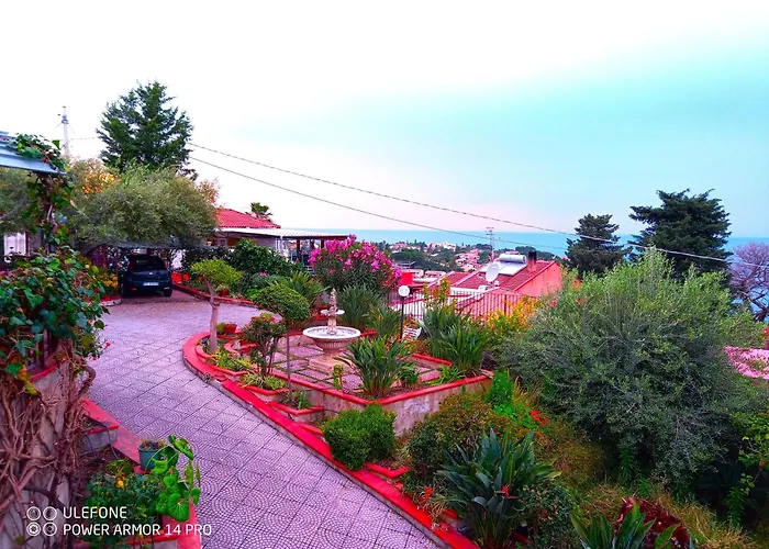 Stanza In Con Giardino Vista Mare